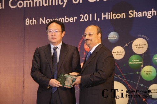 Frost & Sullivan ȫCEO涭ºϻAroop ZutshiңA(w)Cl(f)ȫŹ(w)L(zhng)c(chung)ª(jing)nԣA(w)a(chn)ƷL(zhng)<br/>


